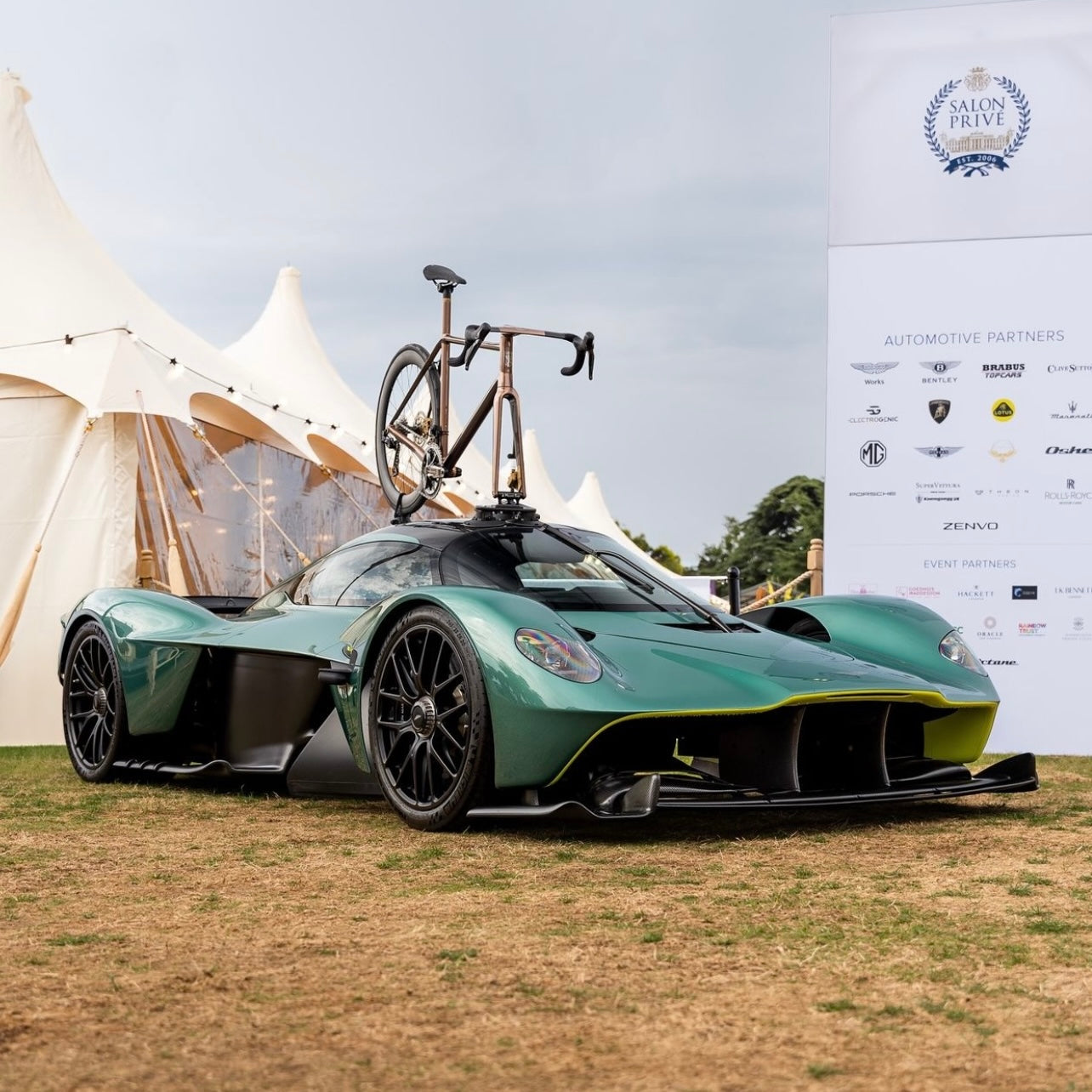 Porte-vélos Aston Martin Valkyrie