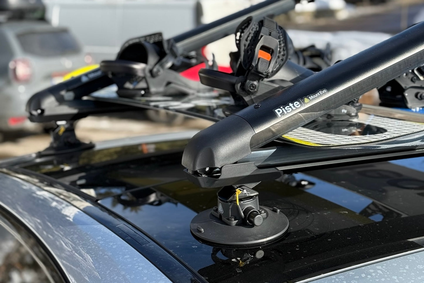 Pistenski- und Snowboardträger